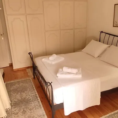 Jasmine Near The * Ρέθυμνο