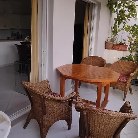 Jasmine Near The דירה *